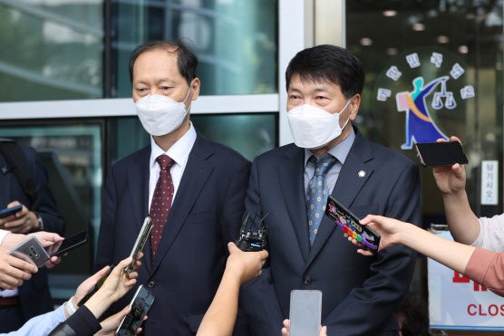  법원, 윤석열 '2개월 정직' 유지…尹 측 "항소할 것"