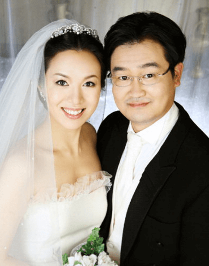 김은혜-의원과-남편-유형동-변호사의-결혼-웨딩-화보-모습