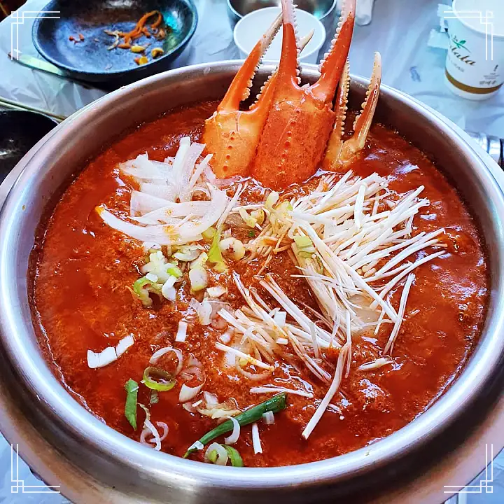 식객 허영만 백반기행 붉은대게 요리 문희경 편 대게 게짜박이 두부게살찜 울진 맛집 소개