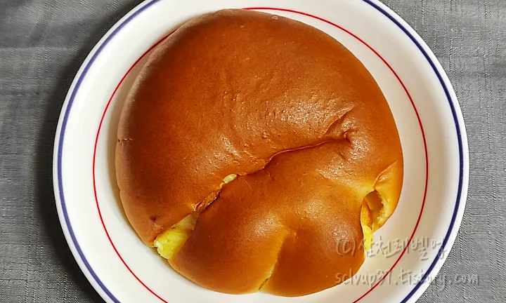 슈크림빵 윗모습