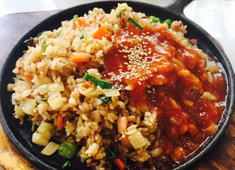  밥 하는 꿈 밥 먹는 밥 차리는 꿈 상황별 로 알아봤습니다.
