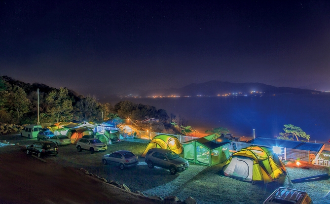 캠핑장 야간모습