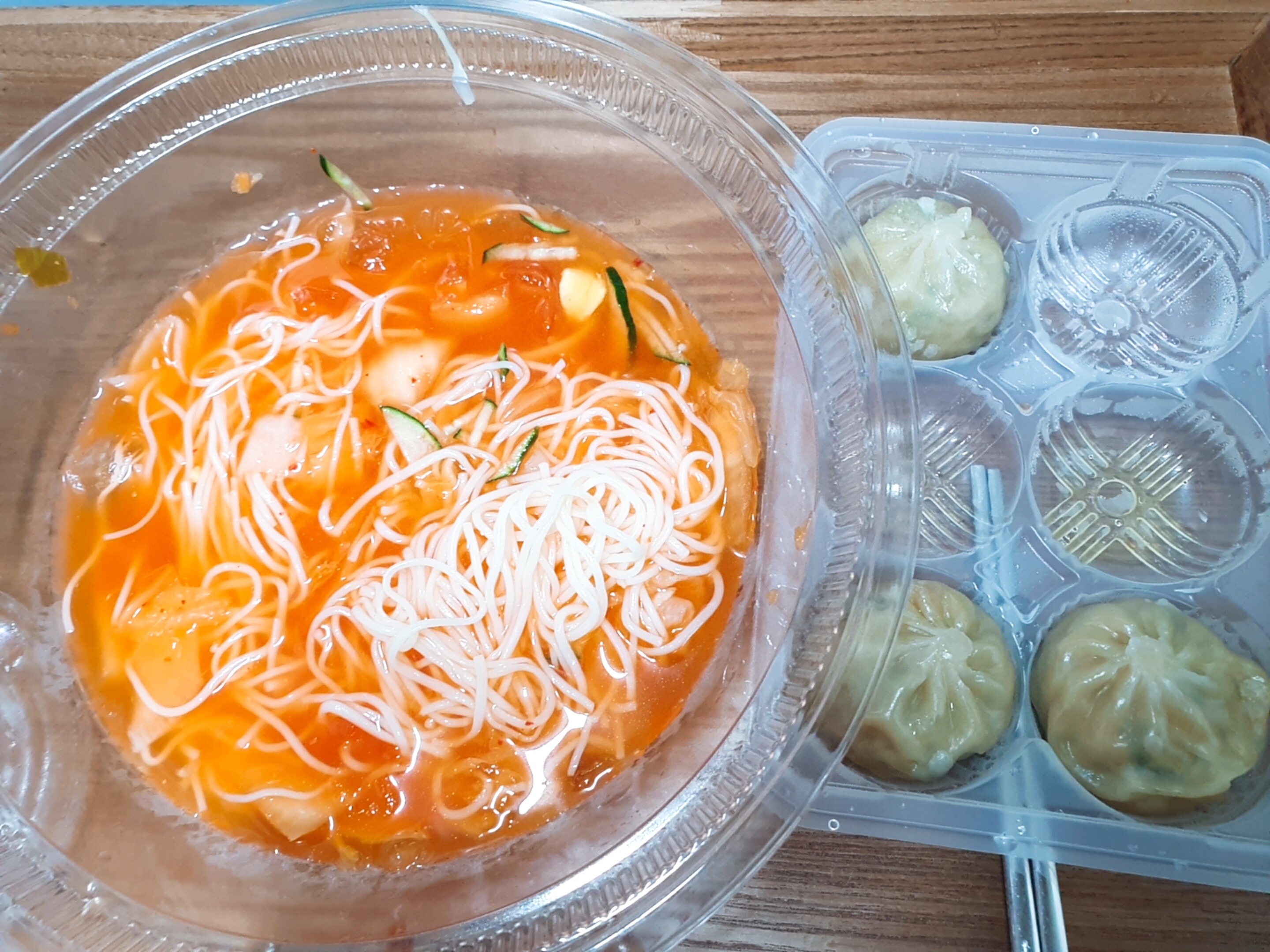 GS편의점 김치말이 국수랑 만두 같이 먹기