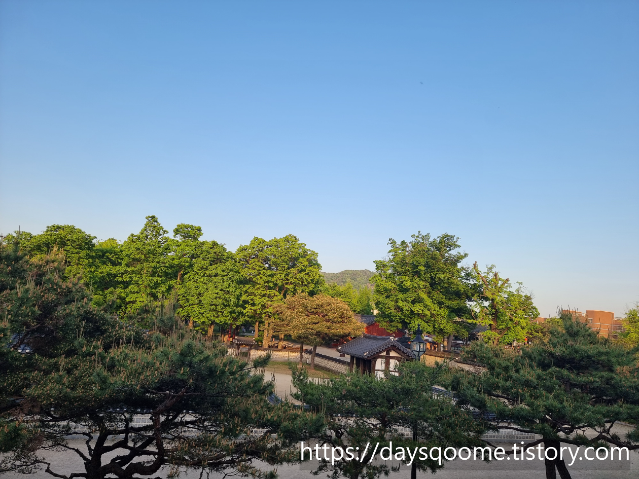 위에서 바라본 경기전 내부