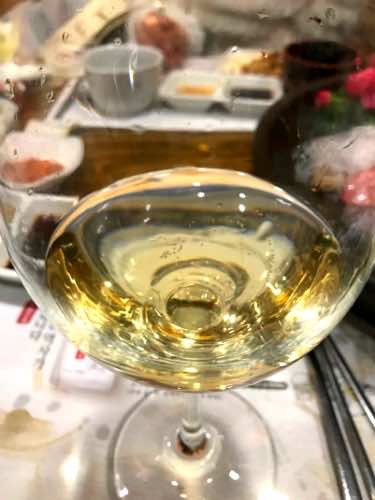 Champagne Pierre Moncuit &#39;Nicole Moncuit&#39; Grand Cru Blanc de Blancs Brut 2005의 색