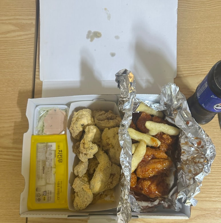 네네치킨 이미지