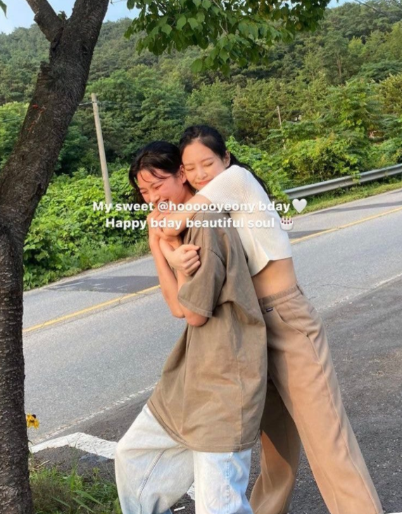  블랙핑크 제니와 모델 정호연은 절친사이? 어떻길래? (캘빈클라인 모델,ck속옷모델)