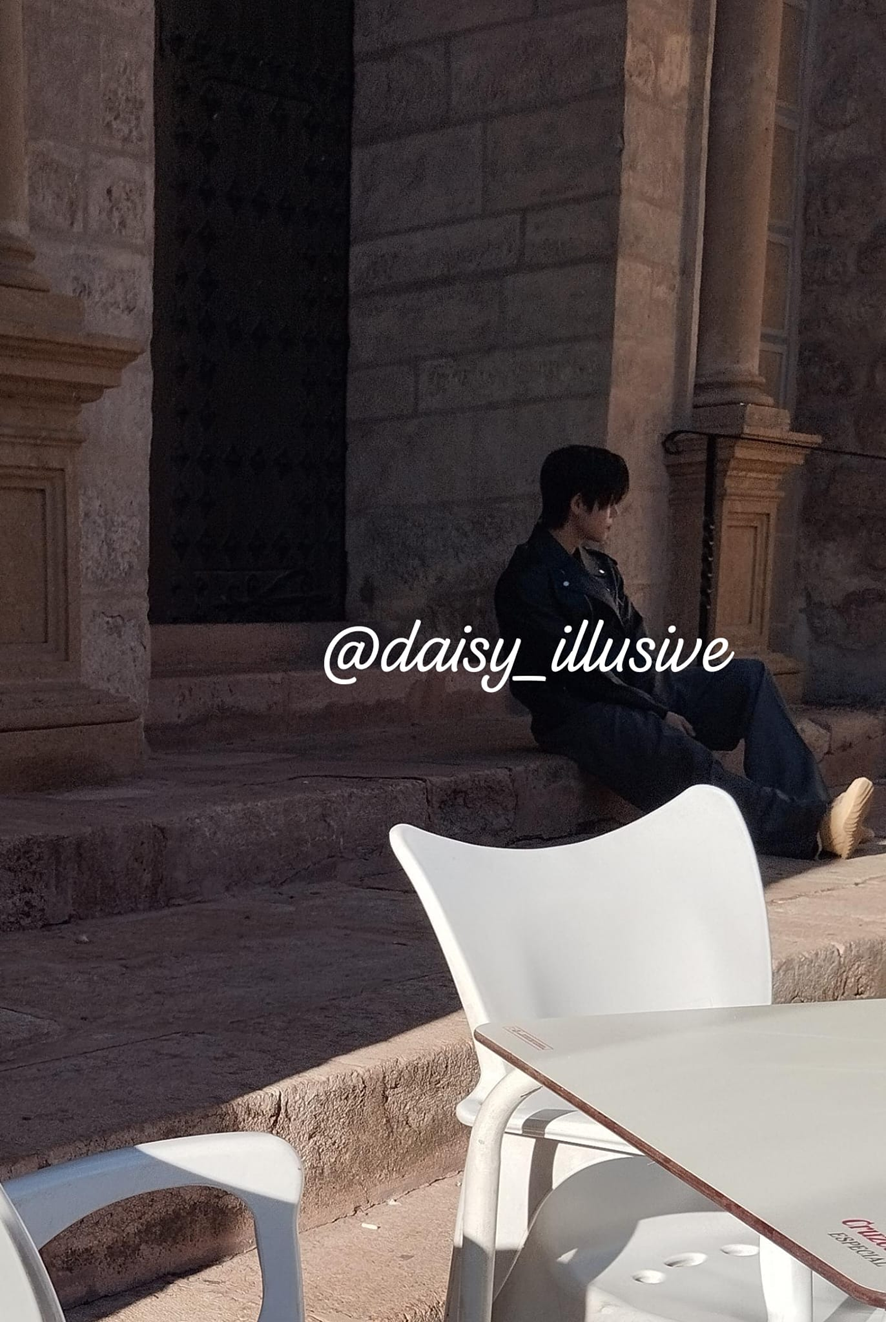 첫 뮤비부터 스페인 로케로 촬영했다는 남돌 | 인스티즈