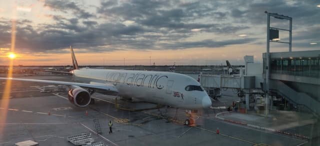버진 애틀랜틱(Virgin Atlantic): 항공 업계의 탄소 배출 절감과 지속 가능한 항공 연료 도입