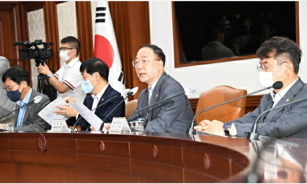  홍 부총리 “주택공급, 일반분양·공공분양·장단기 임대 균형 고려”