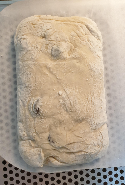 납작한 반죽