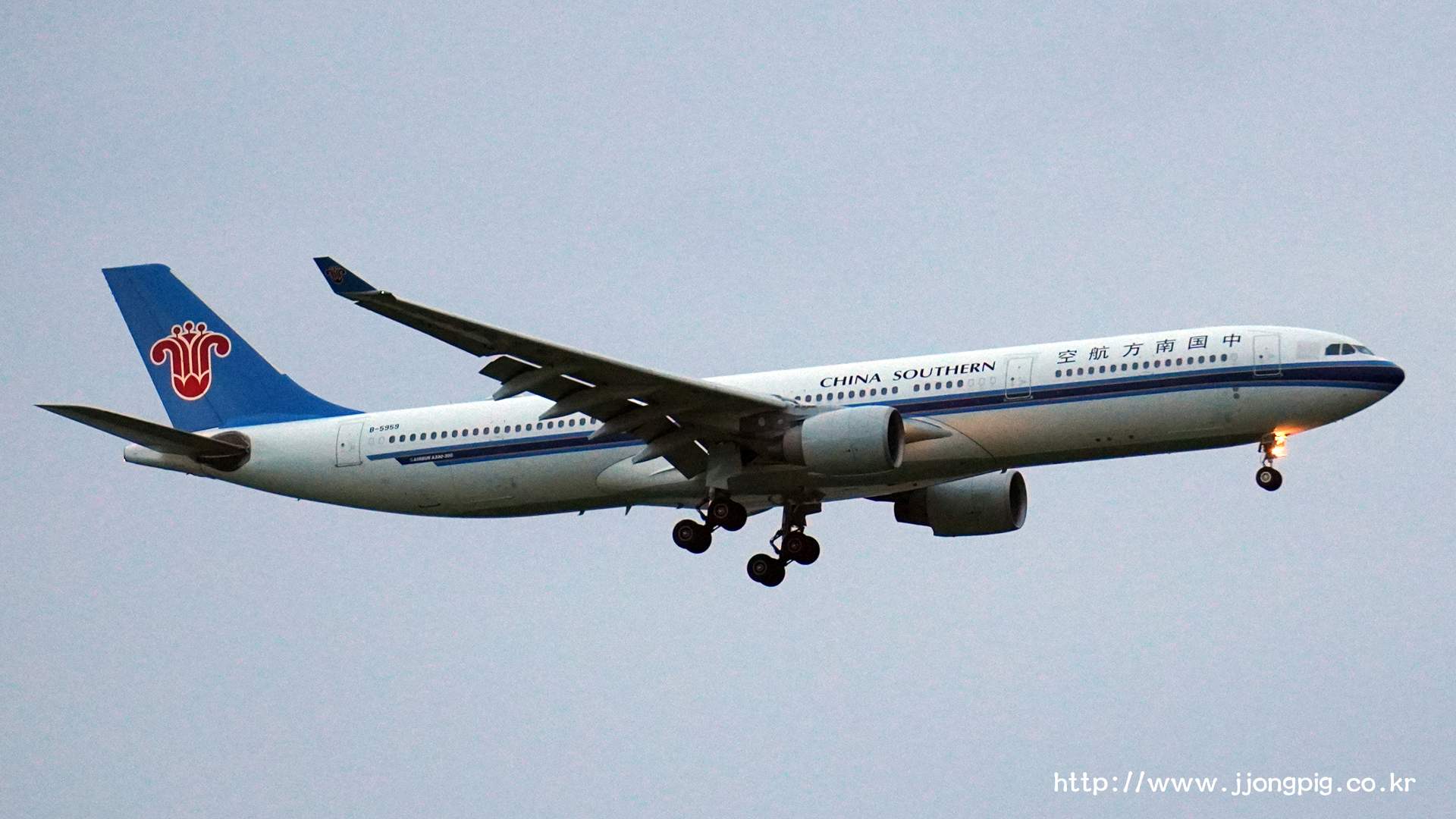 China Southern Airlines B-5959 Airbus A330-300