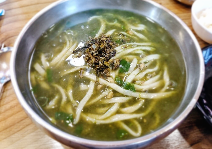 옥돔식당 보말칼국수