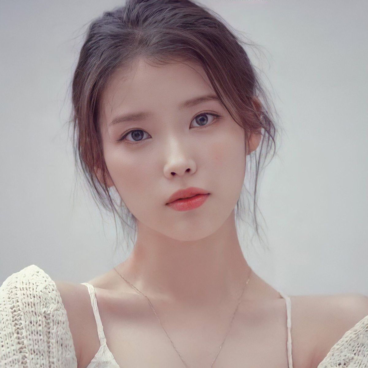 아이유 라일락 및 라일락 컬러느낌 사진모음