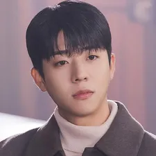 강후영