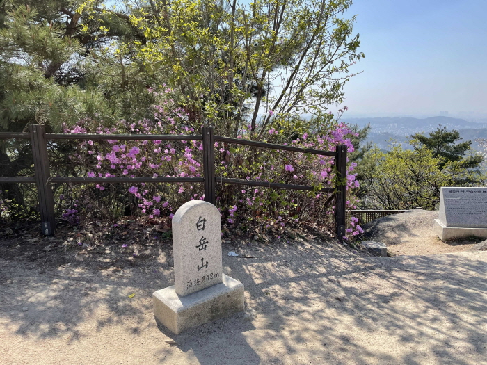 북악산 등산로