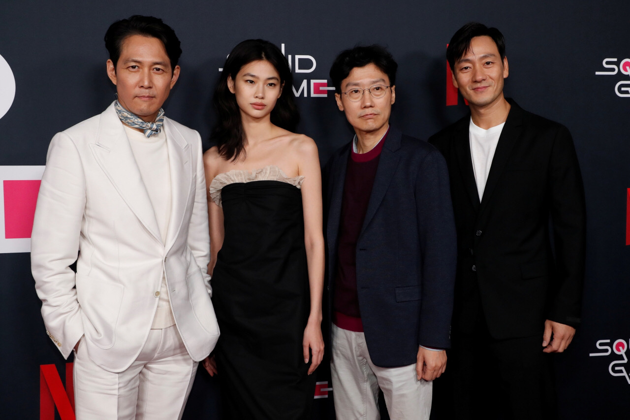  오징어게임 시즌2 시즌3 제작 논의 황동혁 감독 나이 인터뷰 화제