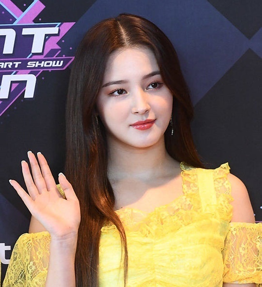  모모랜드 낸시 코로나19 최종 음성판정 받았다 다시 활동재개 휴우...