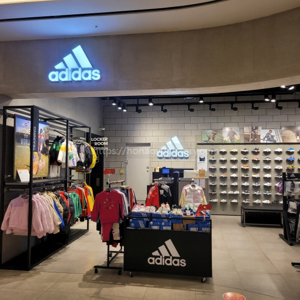 명지 스타필드시티(Starfield City) 3층 adidas KIDS