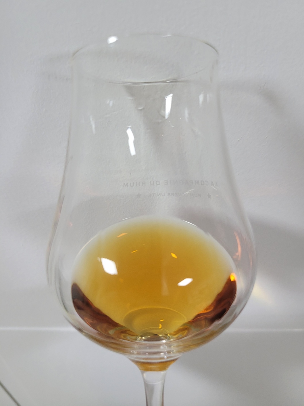 카로니(CARONI) 이미지