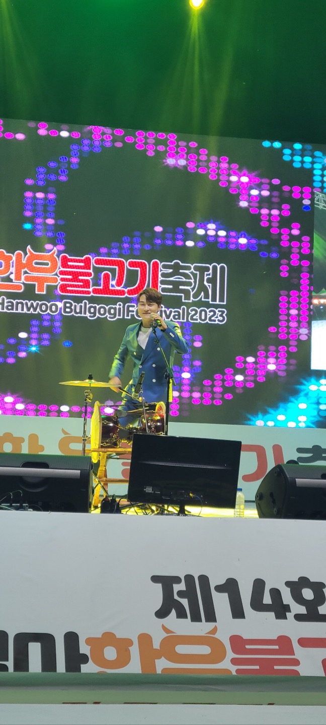  #박서진#장구의신#지나야 어머니를 모시고 다니다보니 저도 펜이 되었습니다 부산직업소개소종합인력사무소 010-5270-3485