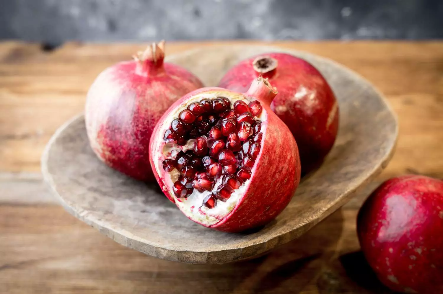 석류(Pomegranates)