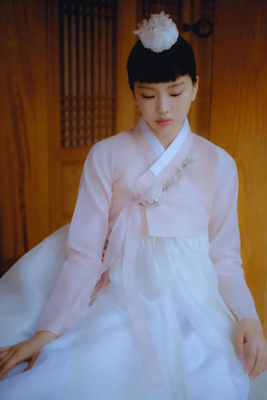 New Jeans&#39; Hanbok photo 8