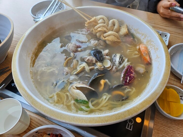 기장 오시리아맛집&#44; 용궁해물칼국수