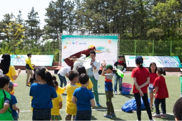  기업 체육대회 대행 전문 레크레이션강사<행사음향,게임도구>대행