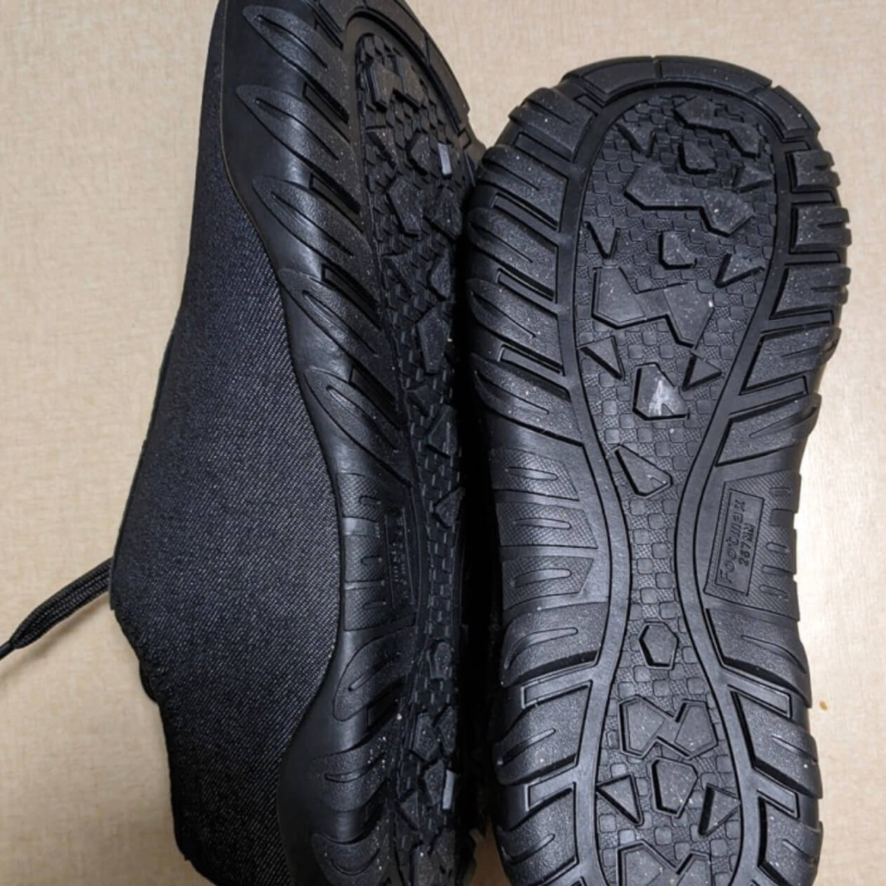 투박한 디자인-땅신발-땅신발-부모님-선물-맨발로 걷기