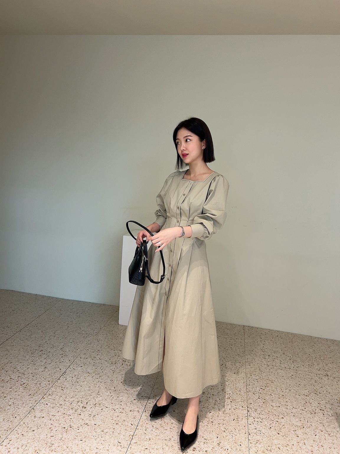 스퀘어넥 핀턱 롱 원피스