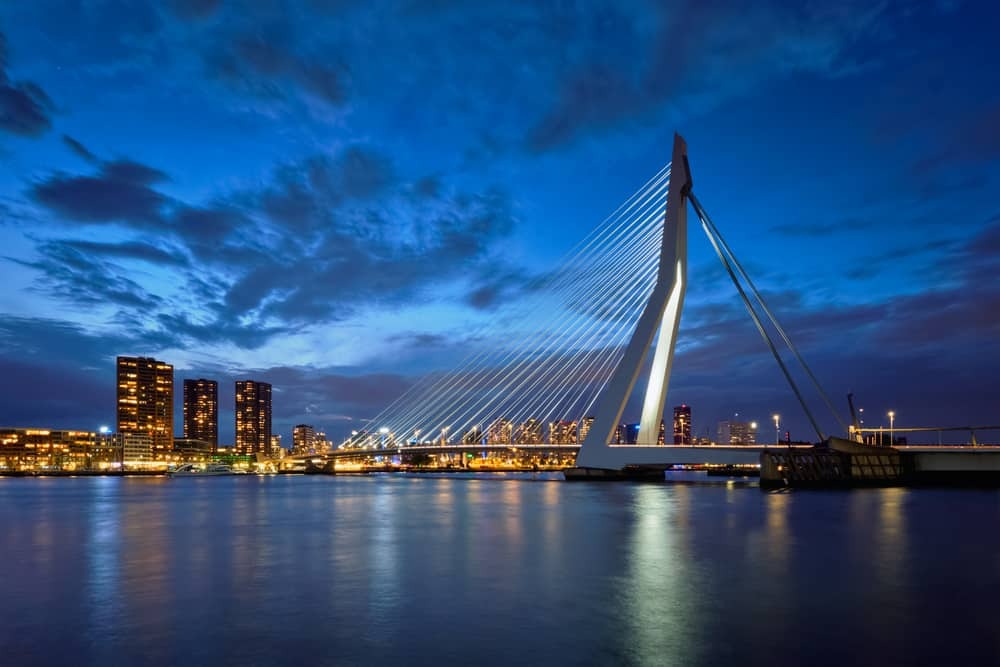 에라스무스 다리 Erasmus Bridge