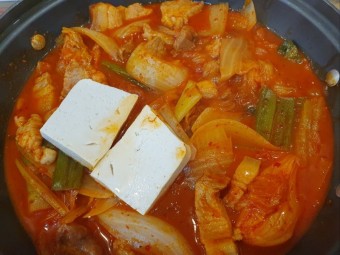 돼지김치두루치기