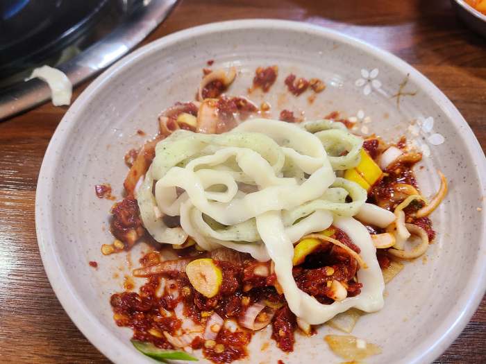 백반기행 지수원 편 닭탕 닭한마리 닭칼국수 닭볶음탕 시흥 맛집 소개