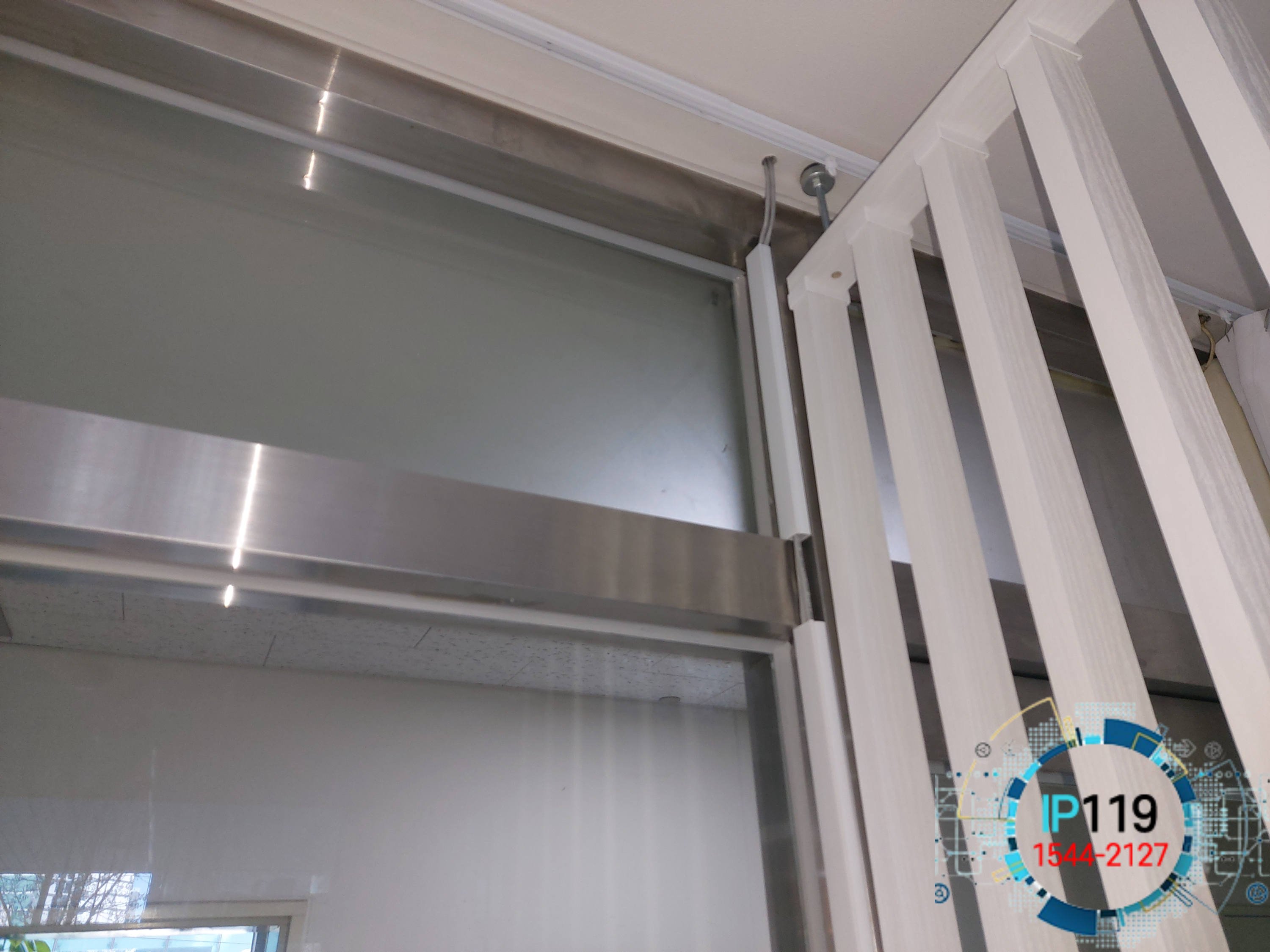 부천 상가 건물 복도 천장으로 통신실 2선 끌기