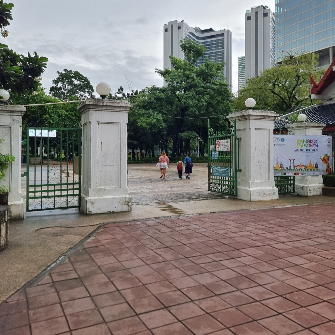 방콕 프롬퐁 벤자씨리 공원
