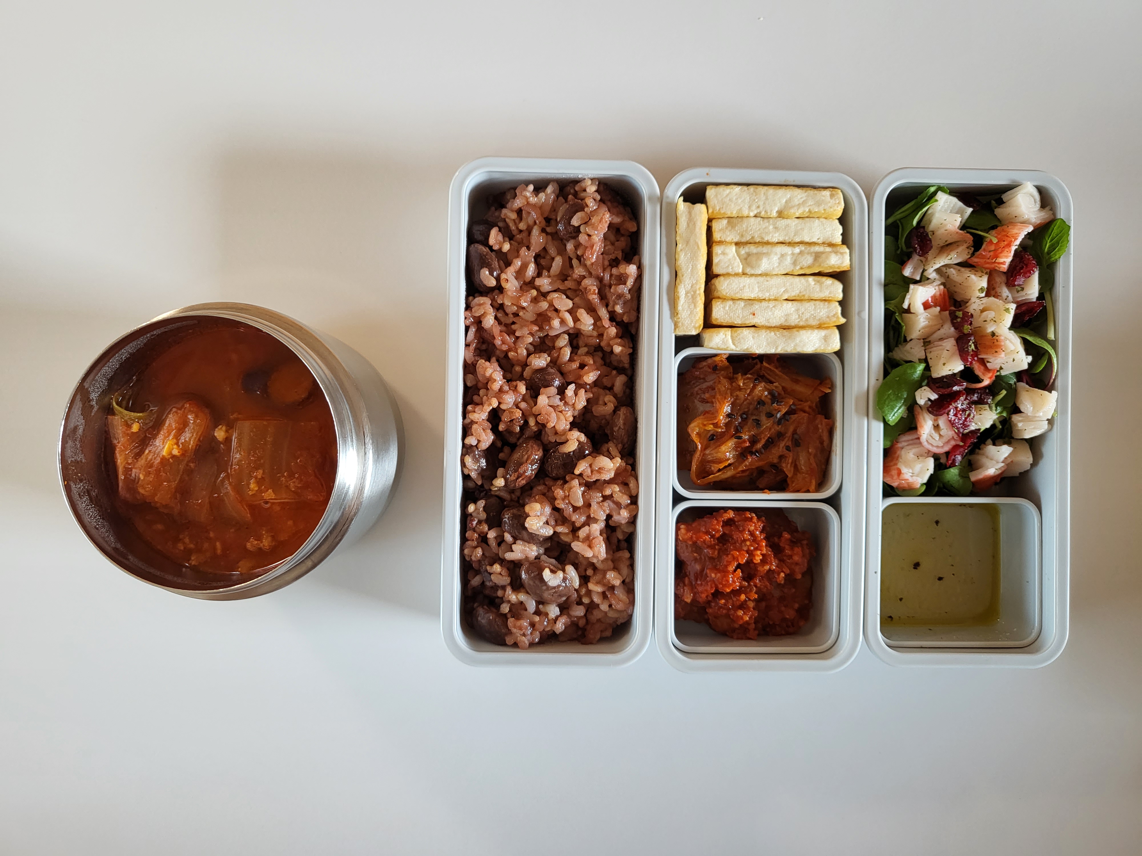  2022.09.27 남편 점심 도시락 메뉴 | 두부구이, 볶음김치, 청어알젓갈, 부대찌개, 샐러드