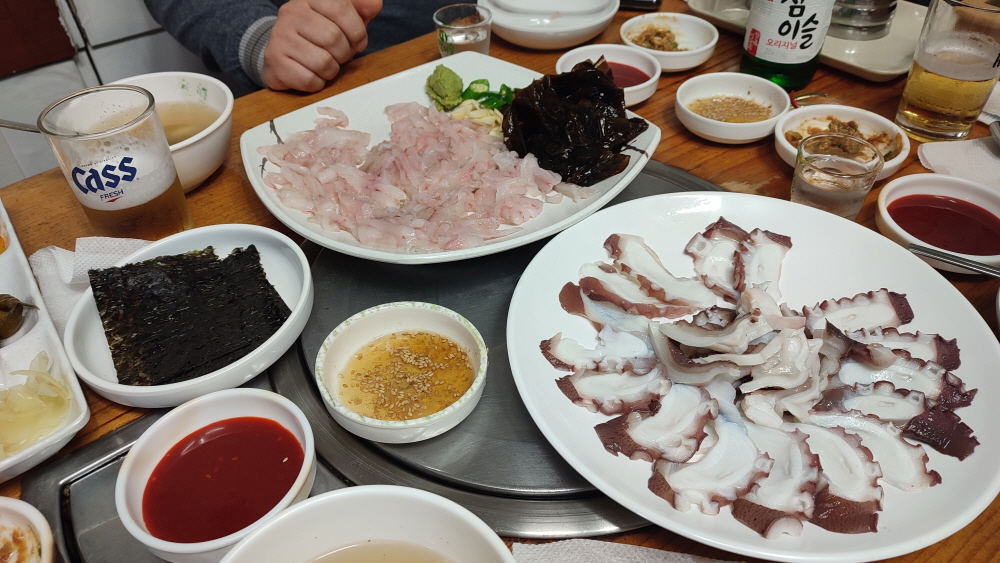  충무로회집 인현시장회집 '청해세꼬시'