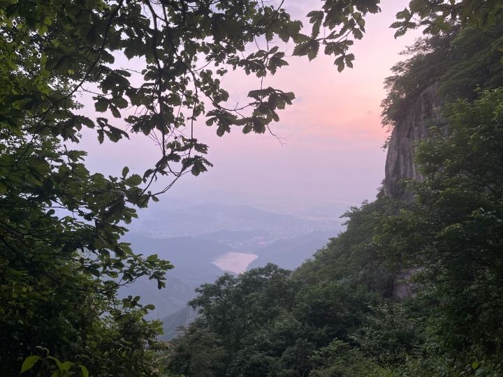 금오산등산로-밝아진하늘