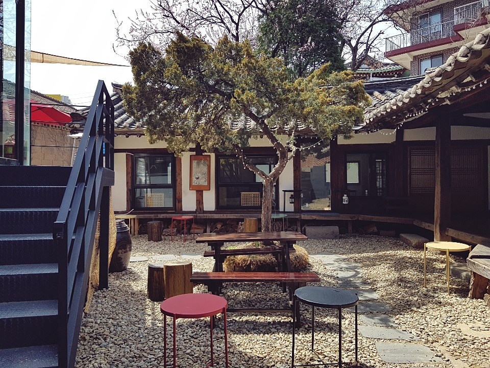  서울근교 한옥카페. 시간이 느리게 흐르는 아차산로59