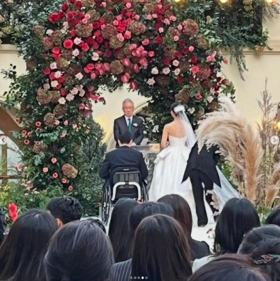 송지은
박위
