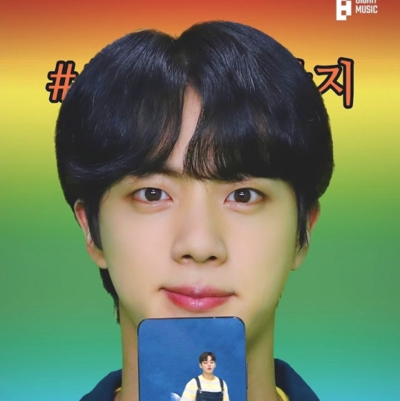  美의 남신, 아기 변신...방탄소년단 진, 복숭아향 폴폴 러블리 댄스 퍼포먼스!!