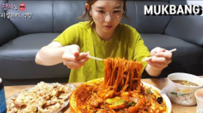  '쌈과 김치 한국 것' 이라 소신발언한 BJ햄지 中누리꾼에 공격 당해