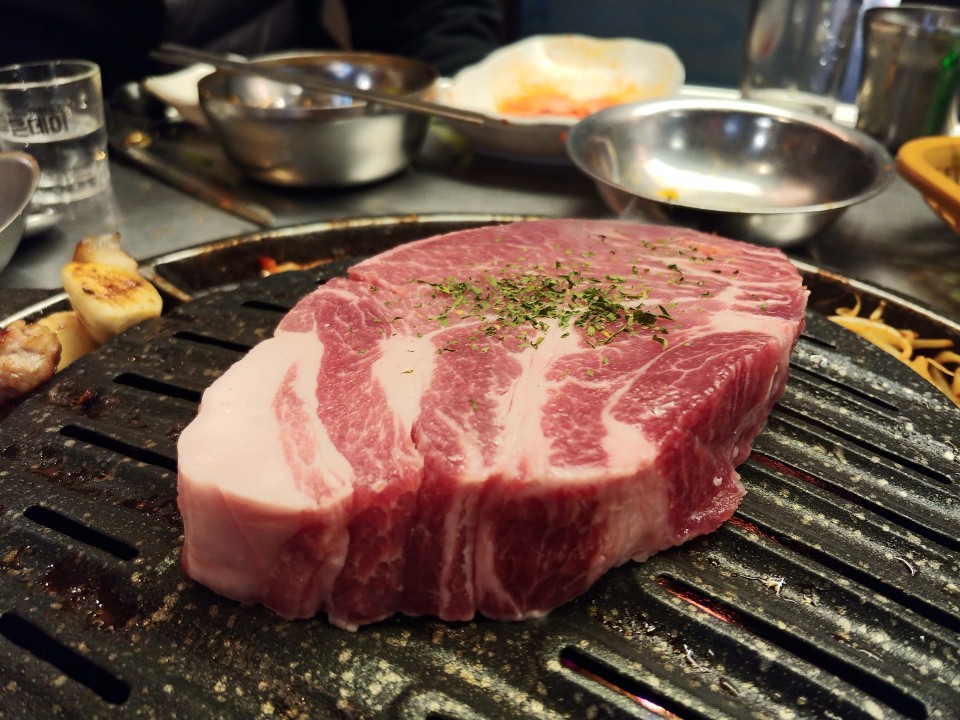  부산 해운대 맛집: 해리단길 고기맛집 ‘해운대목장’