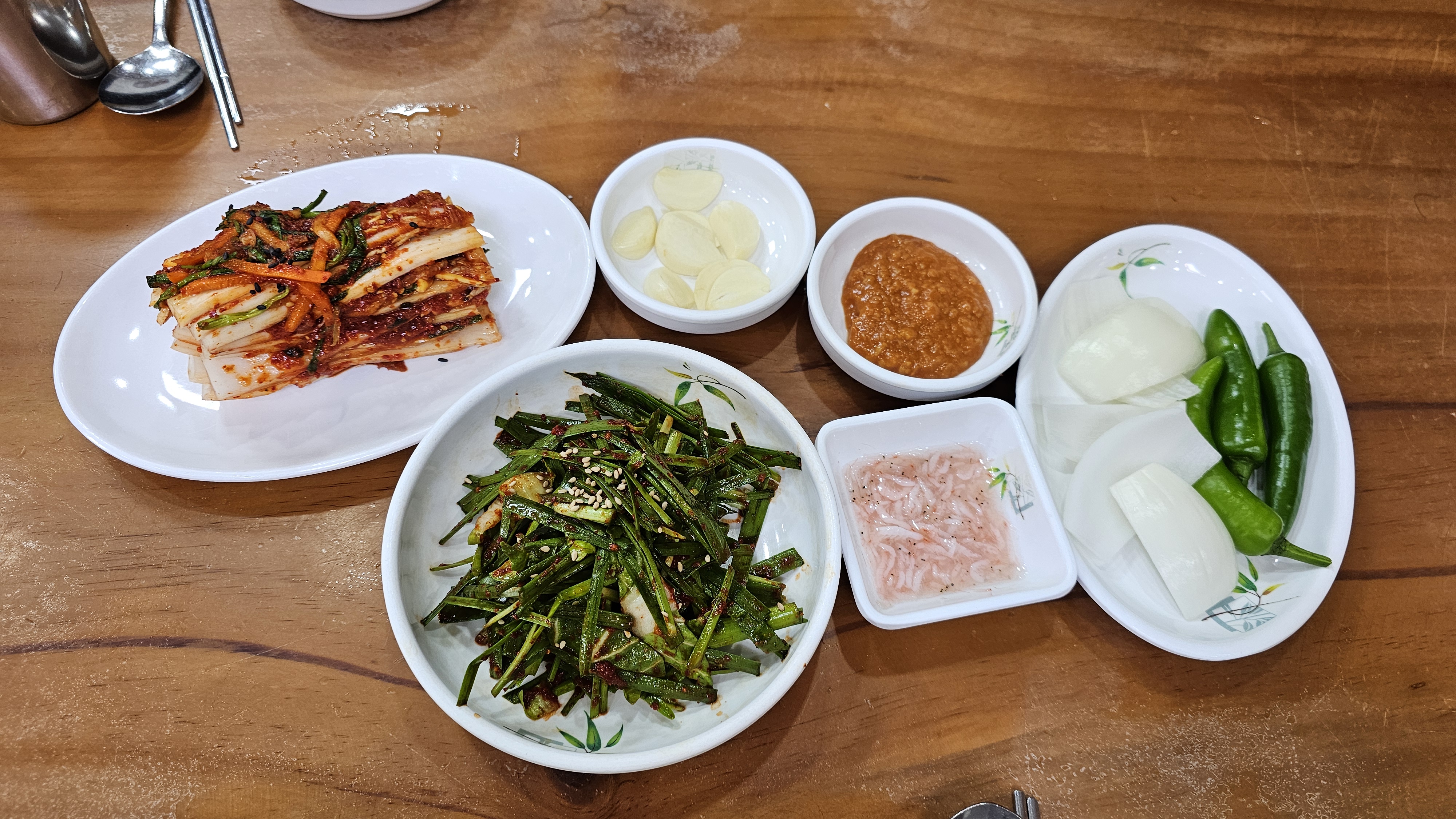 김해 어방동 밀양돼지국밥 밑반찬