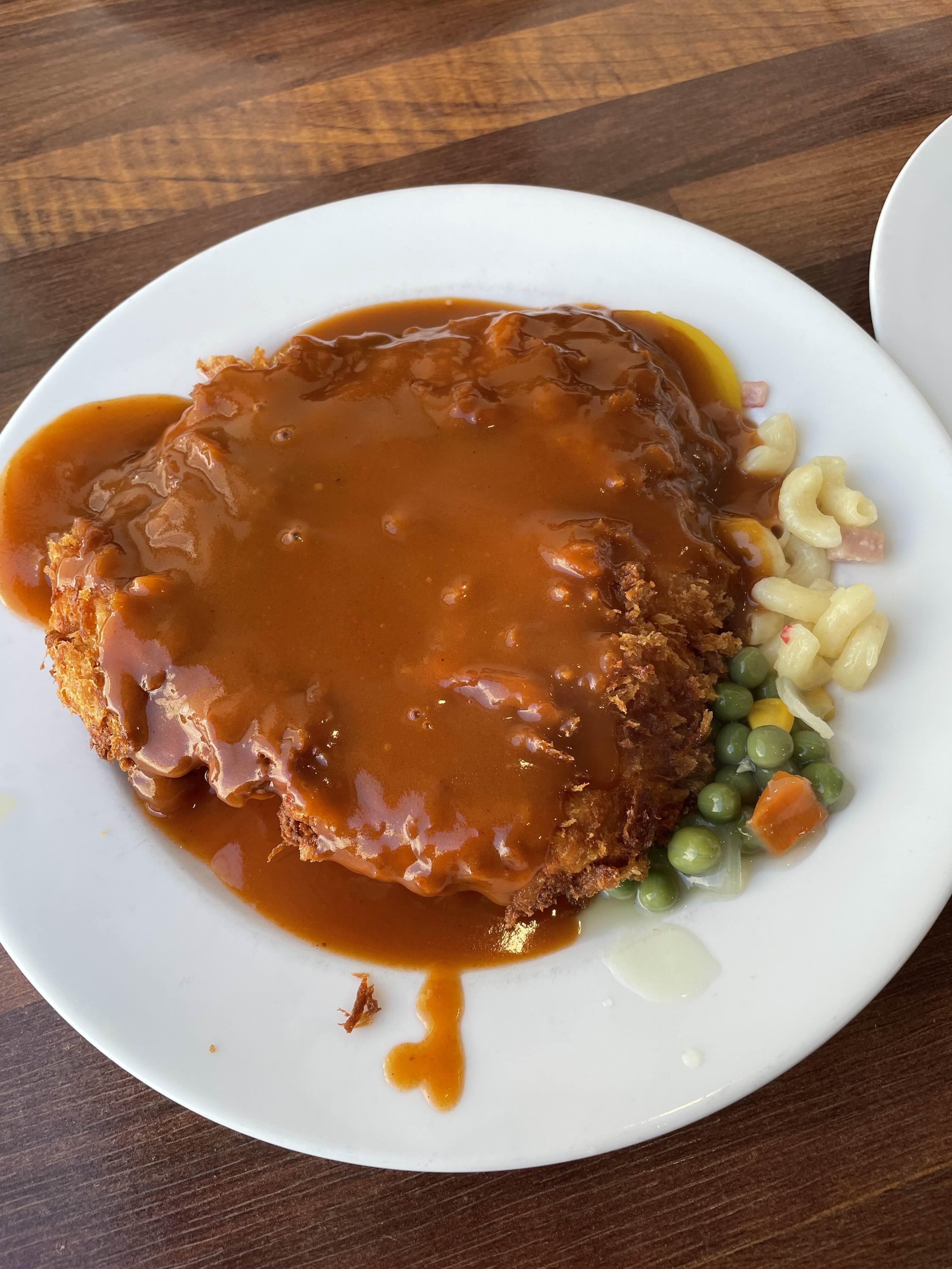  돈까스는 비벼먹어야 제맛!! 부산시청 주변 경양식돈까스 맛집 "스완양분식"