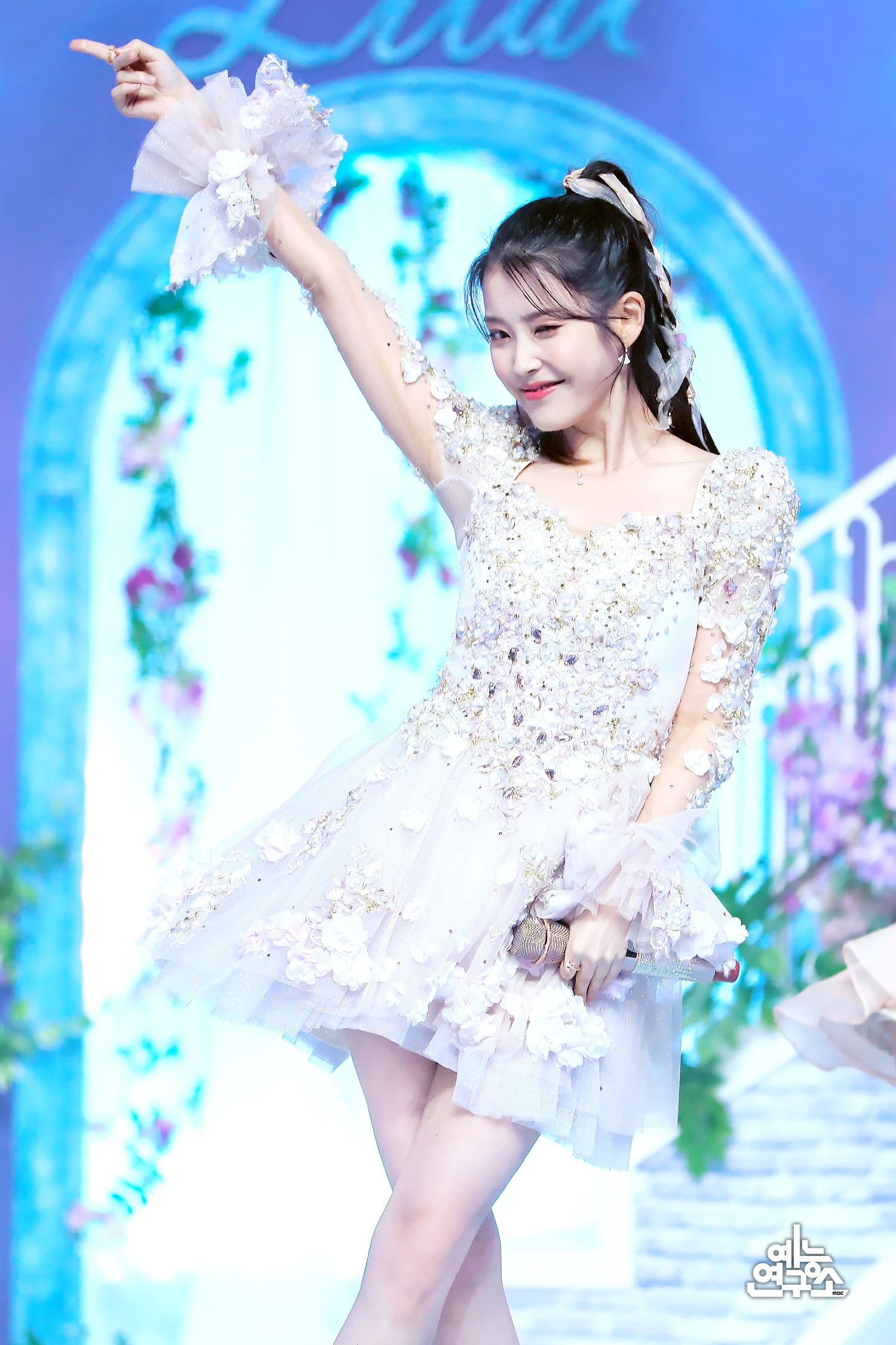  아이유 음악중심 'Coin' & 'LILAC' 예능연구소 공식 사진