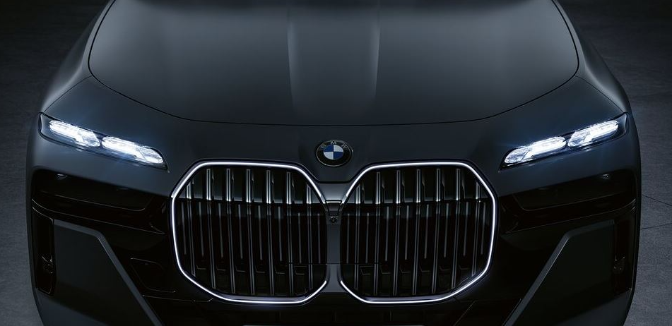 bmw 신형 i7 아이코닉글로우