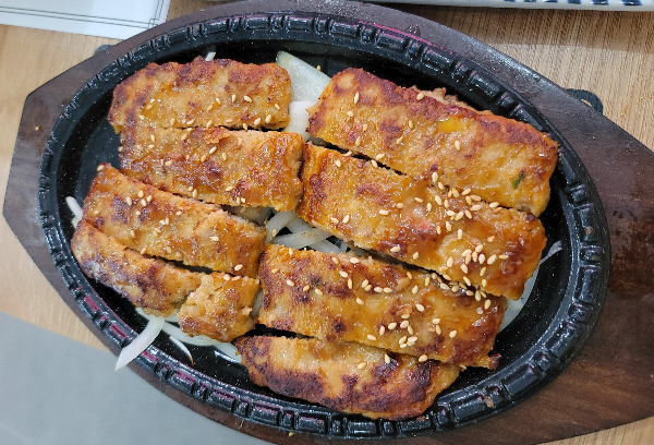 북창동 순두부마곡점 떡갈비