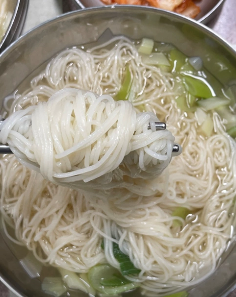 생활의달인 은둔식달 잔치국수계의 평양냉면 &ndash; 서울 국수 맛집 두 곳 정리